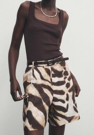 Shorts - brown