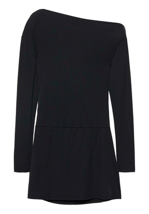 Czarna, długorękawowa bluzka z asymetrycznym dekoltem, dopasowana w talii i rozszerzana w dolnej części, sfotografowana na białym tle.