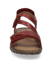 Rote Ledersandale mit drei verstellbaren Riemen, einer gepolsterten Innensohle und einer flexiblen Gummisohle. Verfügt über Stickdetails zur zusätzlichen Gestaltung.