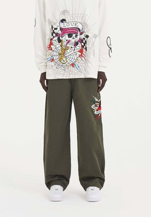 TRUE TILL DEATH BAGGY SKATER - Trousers - green