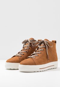 Tamaris Sneaker high - walnut