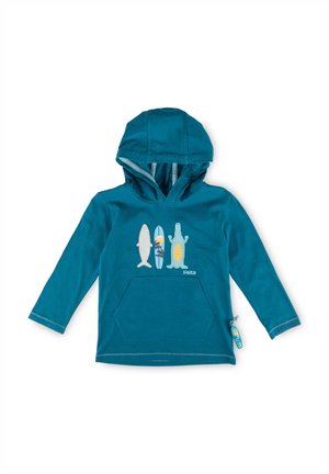 Felpa con cappuccio a maniche lunghe color teal con tasca frontale decorata con grafiche di uno squalo, una tavola da surf e un coccodrillo, e un piccolo portachiavi a forma di tavola da surf sul lato.