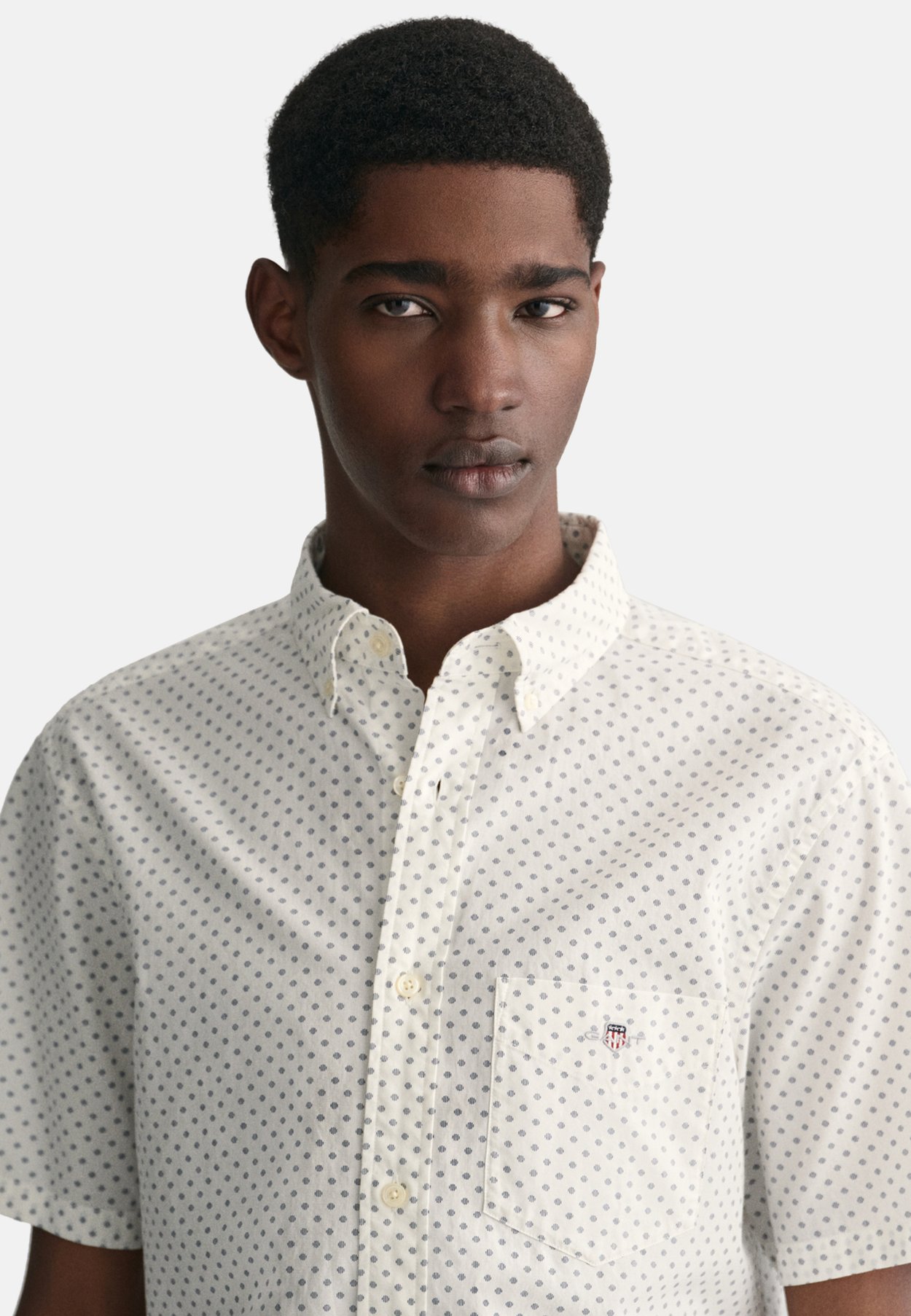 REGULAR FIT MICRO SHORT SLEEVE