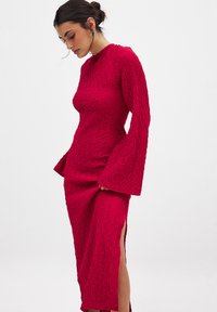 NA-KD STRUCTURED OPEN BACK - Maxikleid - red