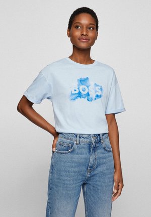 C EVARSY - Print T-shirt - light pastel blue