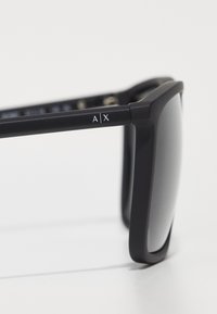 Armani Exchange Ochelari de soare - matte black