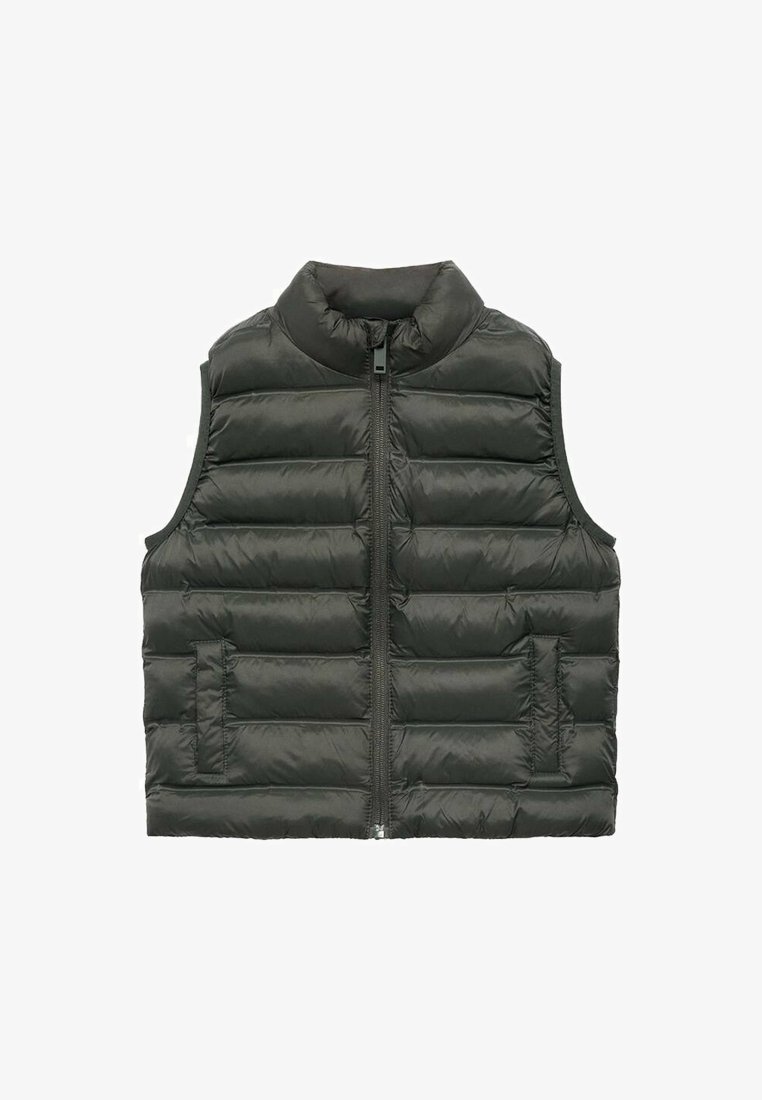 Tmavosivá prešívaná vesta so stojatým golierom, predným zipsom a horizontálnym prešívaním. Obsahuje bočné vrecká a má ľahkú textúru.