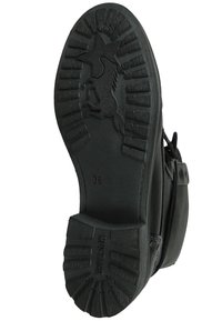 Černé kotníkové boty s texturovanou gumovou podrážkou, která má design jednorožce a hvězdy, velikost 36, svrchní část připomínající kůži a šněrování.