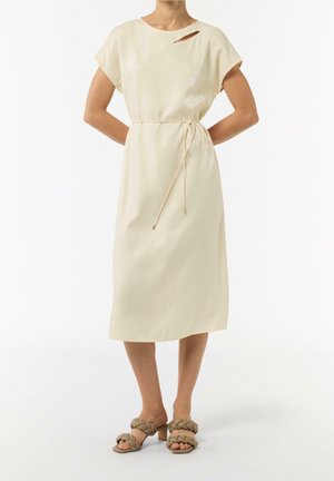 comma, Robe de jour - sand
