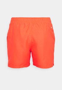 Nike úszóshort, élénk narancssárga, könnyű anyagból készült. Rugalmas derékvonallal és oldalzsebekkel rendelkezik. Simább felület, minta nélküli.