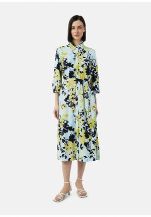 MIT KNOPFLEISTE UND ALL OVER PRINT - Shirt dress - hellblau