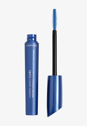 Tube de mascara Bleu Lumene Nordic Berry Curl avec applicateur, montrant des poils bleus et un capuchon bleu incliné.