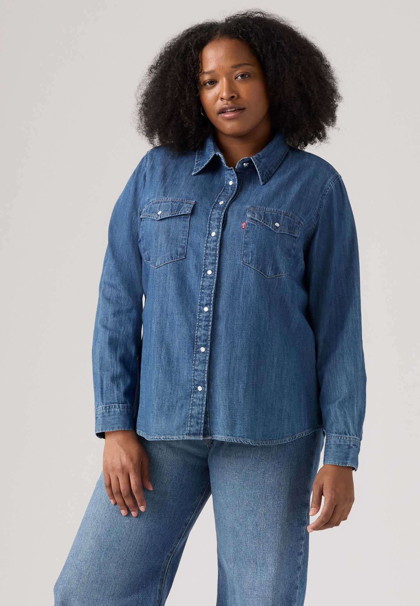 Levi’s Damen Plus Size Westernhemd – Klassisches Denim-Hemd Mit Schulterpasse