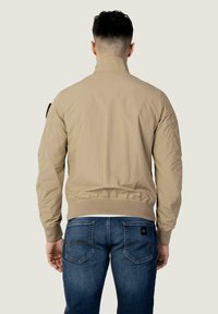 Blauer IN STRETCH MAVERICK 23SBLUC04112-006535 - Giubbotto Bomber - beige