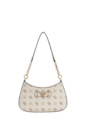 Beige og brun mønstret Guess skuldertaske med guldkædeaccenter og en tynd læderrem.