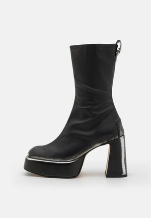 MIISTA Botas de tacón - black