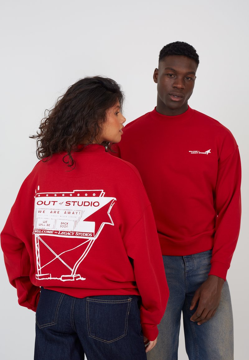 LEGACY STUDIOS UNISEX - Sweatshirt - red