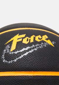 Nike Performance ENERGY DEFLATED UNISEX - Basquetebol - black/total orange/white