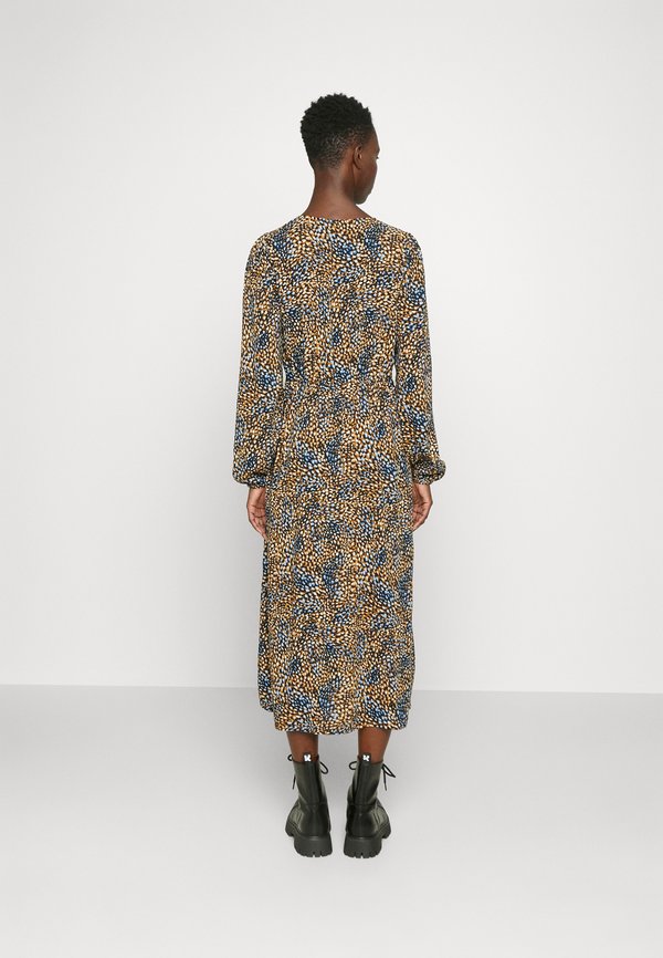 BYJOSA - Day dress - monks robe mix4