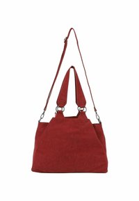Rode suède handtas met dubbele handvatten en een afneembare schouderriem. Heeft zilverkleurige metalen hardware en een brede, gestructureerde vorm.