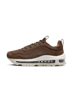 Brun Nike Air Max 97 sneaker med lagdelt overdel, synlig luftpolstring og hvid sål vist fra siden på en hvid baggrund.