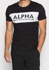Alpha Industries Triko s potiskem - black