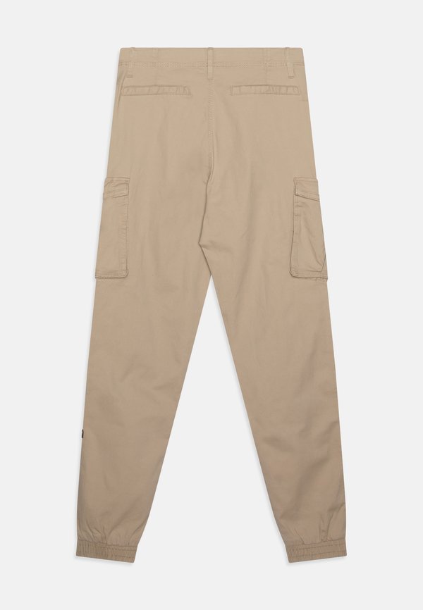 NKMRYAN PANT - Cargo trousers - oxford tan2
