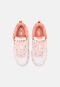 Puma PARK LIFESTYLE UNISEX - Sapatilhas de skate - white/deeva peach/island pink