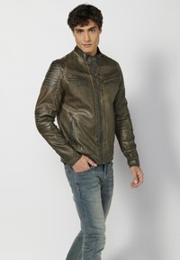 Koroshi SKIN EFFECT - Chaqueta de cuero sintético - verde   green