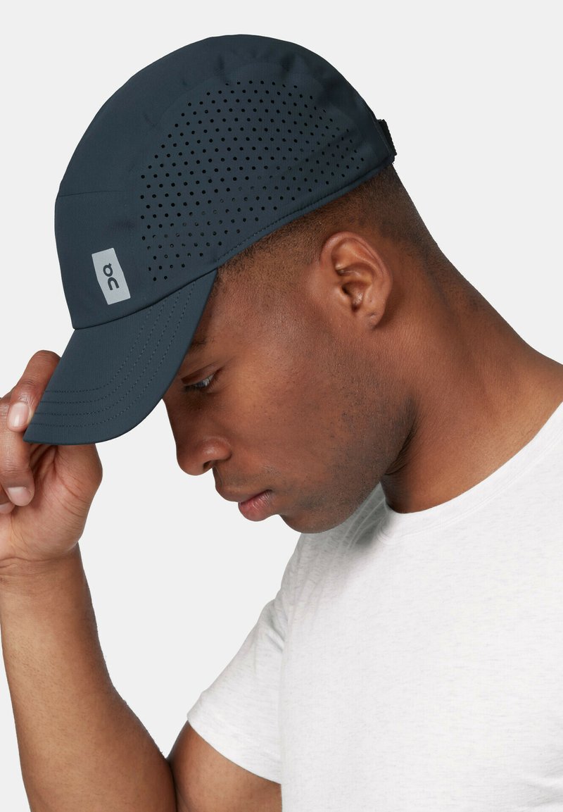 On LIGHTWEIGHT - Cap - navy