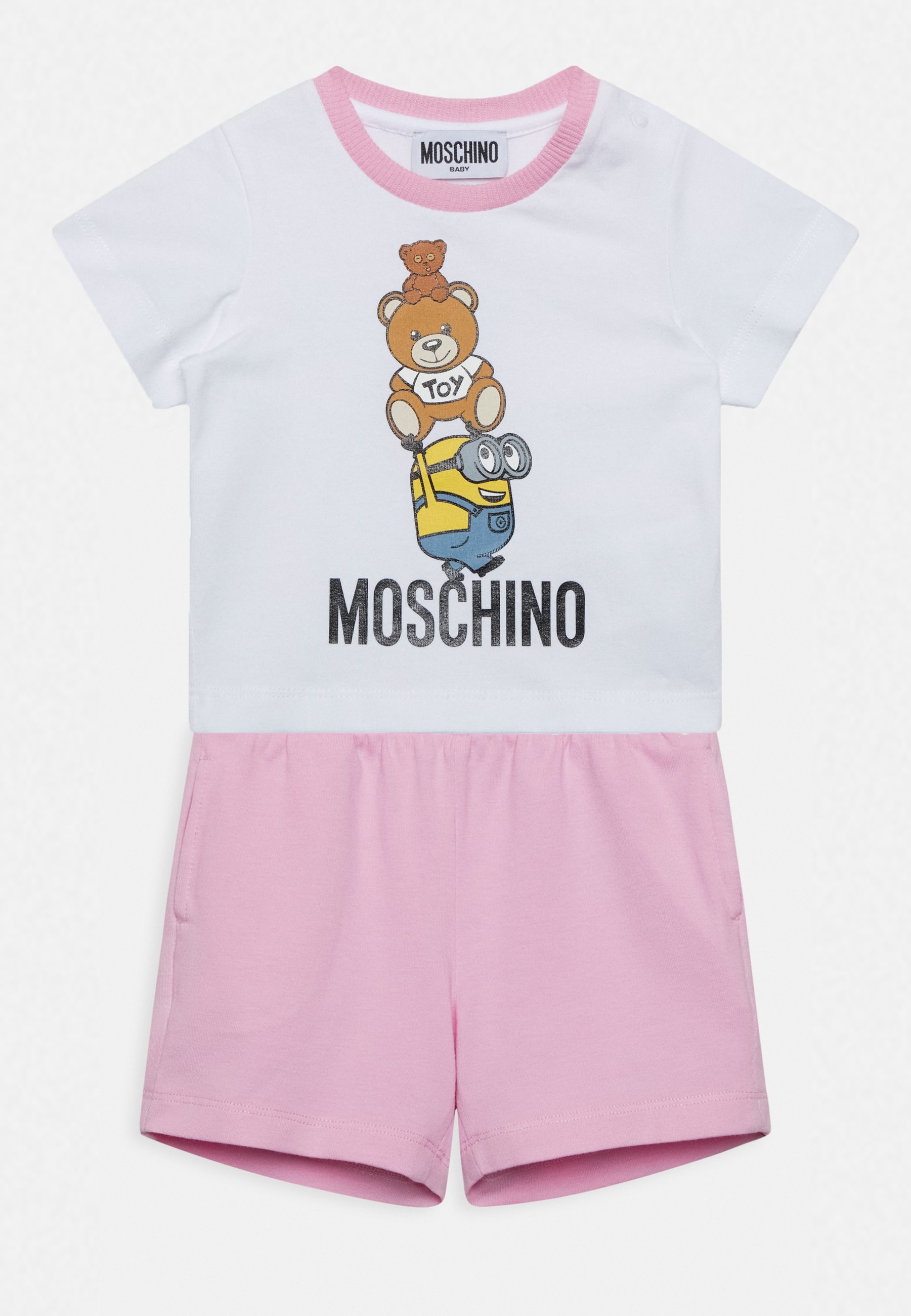 moschino shorts and shirt