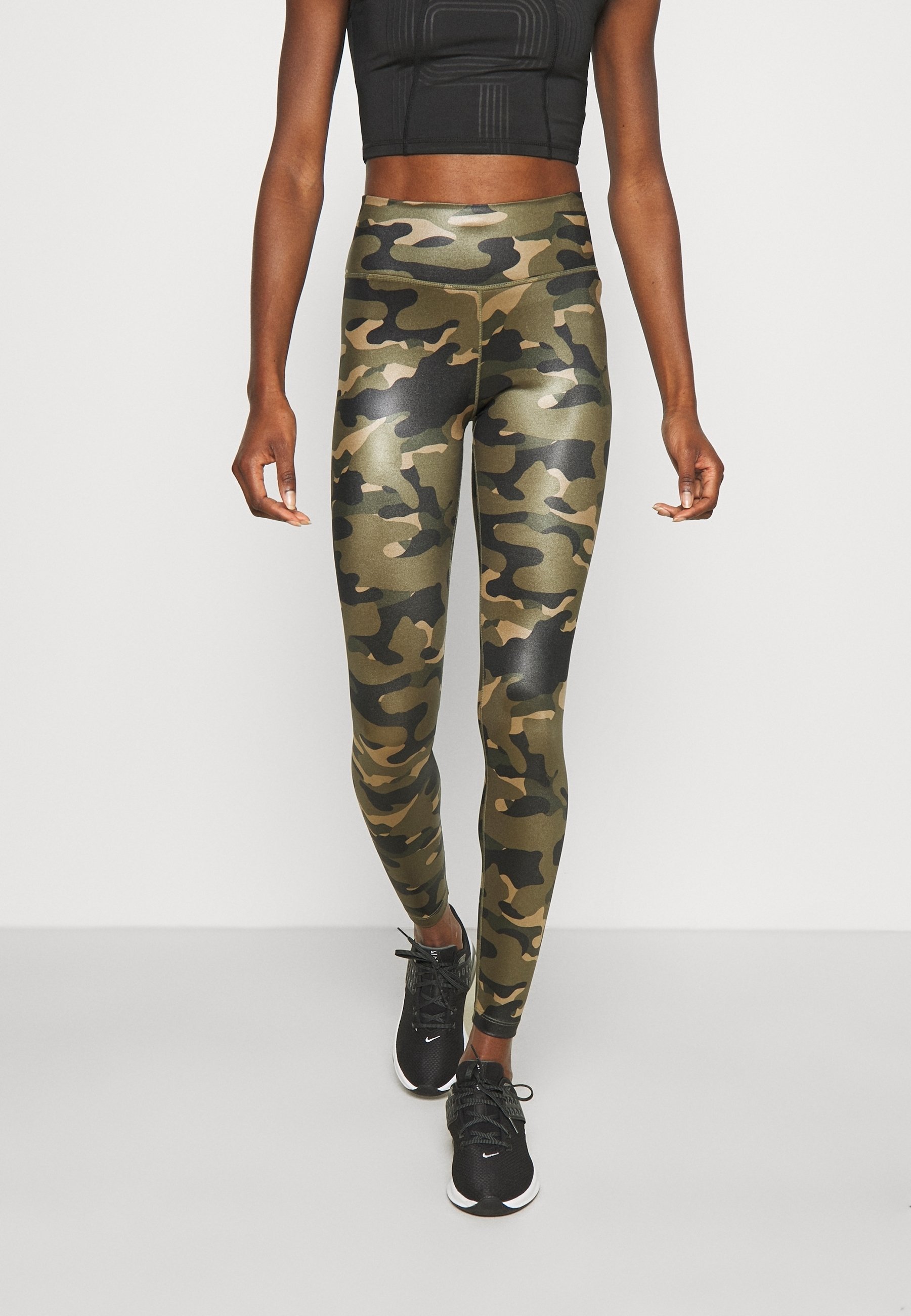 nike crop camo tight