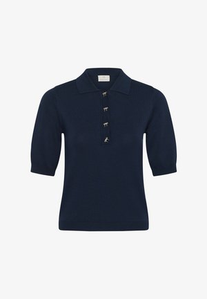 Polo en maille bleu marine à manches courtes avec un col et quatre petits boutons argentés en forme de nœud papillon sur le devant.