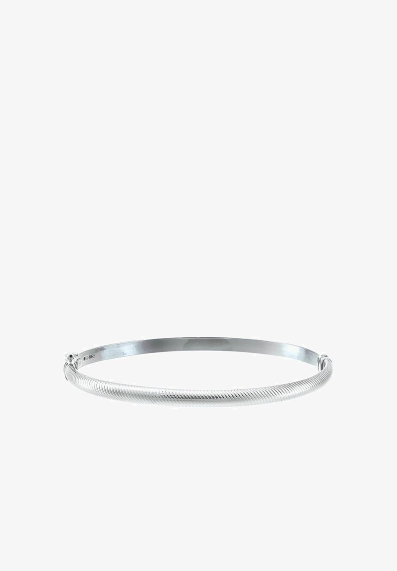 Bracelet en argent avec un band lisse et poli, présentant un design torsadé à une extrémité. Élégant et minimaliste, mettant en valeur une texture réfléchissante.