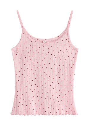 Lyserød ribstrikket camisole med tynde stropper, med små røde hjerte mønstre og en sløjfe ved udskæringen.