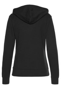 Sweat à capuche noir, en coton, à manches longues, avec des poignets et un ourlet côtelés, texture lisse, avec une capuche centrée au dos.