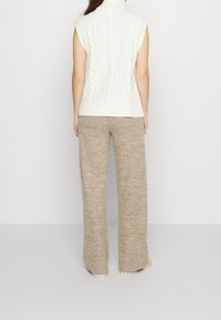 VILA Petite Stickad tröja - white