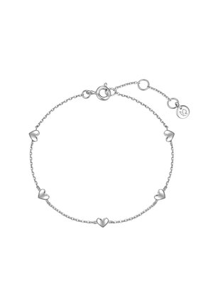 Silberne Kettenarmband mit fünf gleichmäßig angeordneten Herz-Anhängern und einem runden Verschluss mit einer Verlängerungskette, die in einem kleinen Tag endet.