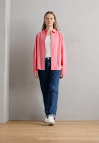 Thumbnail Image 2