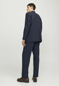 Jack & Jones PREMIUM JPRBUSHWICK - Uzvalka bikses - dark navy