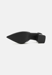 RAID SAKE - Zapatos altos - black