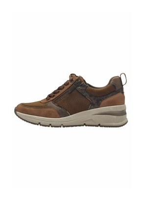 Trainers - cognac comb