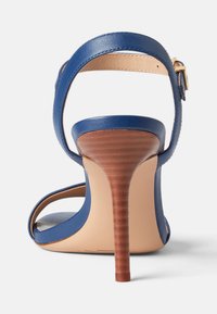 Lauren Ralph Lauren GWEN NAPPA LEATHER SANDAL - Páskové sandály  - indigo sail