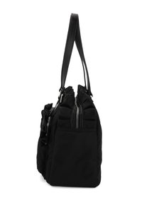 Borsa a mano in tessuto nero con un design a volant testurizzato, dotata di due chiusure con zip e di una larga tracolla piatta.