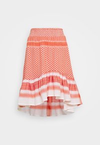 Röd och vit kjol med mönstrad tyg. Har volanger, en smockad midja, diagonala ränder och olika geometriska mönster.