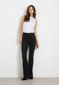 Guess SL MOCK NK MIA - Top - weiß