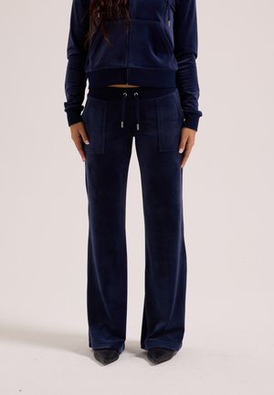 Juicy Couture, LAYLA LOW RISE POCKETED FLARE - Долнище на анцуг - night sky