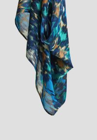 s.Oliver Szalik komin