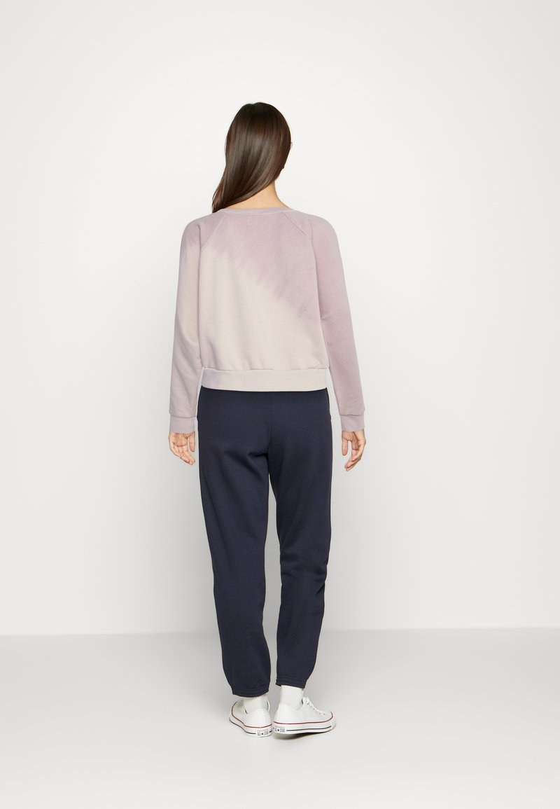 Damen Sweatshirts | GAP RAGLAN CROP Sweatshirt neutral tie dye/braun - ZQ12143 Damen Sweatshirts | GAP RAGLAN CROP Sweatshirt neutral tie dye/braun - ZQ12143