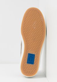 CLOSED Baskets basses - khaki